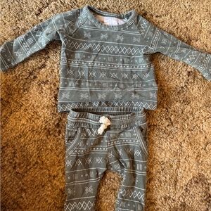 Stylish Kids Matching Set in Green Pattern